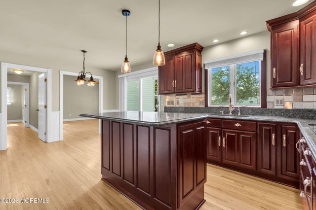 945 Tunesbrook Drive, Toms River, NJ 08753