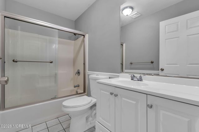 945 Tunesbrook Drive, Toms River, NJ 08753