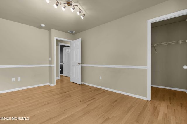 945 Tunesbrook Drive, Toms River, NJ 08753