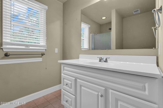 945 Tunesbrook Drive, Toms River, NJ 08753