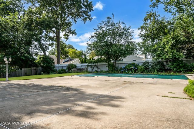 945 Tunesbrook Drive, Toms River, NJ 08753