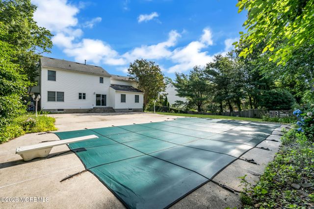 945 Tunesbrook Drive, Toms River, NJ 08753
