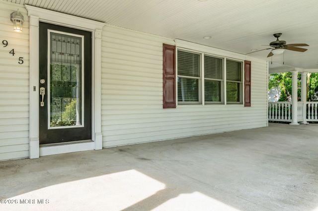 945 Tunesbrook Drive, Toms River, NJ 08753
