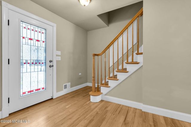 945 Tunesbrook Drive, Toms River, NJ 08753
