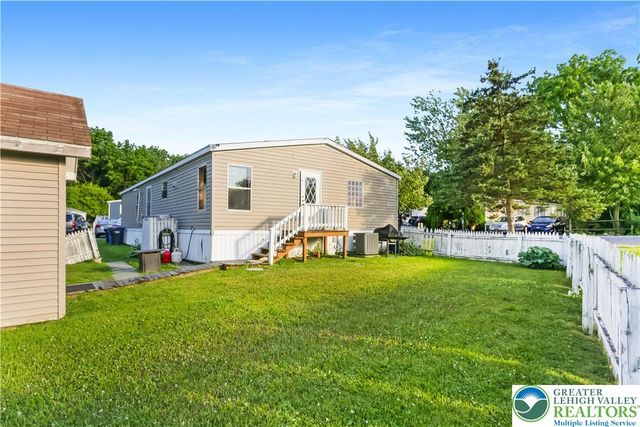 3471 Lil Wolf Drive, South Whitehall Twp, PA 18069