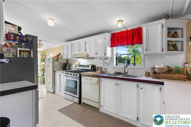 3471 Lil Wolf Drive, South Whitehall Twp, PA 18069