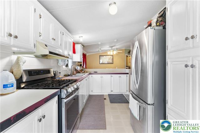 3471 Lil Wolf Drive, South Whitehall Twp, PA 18069