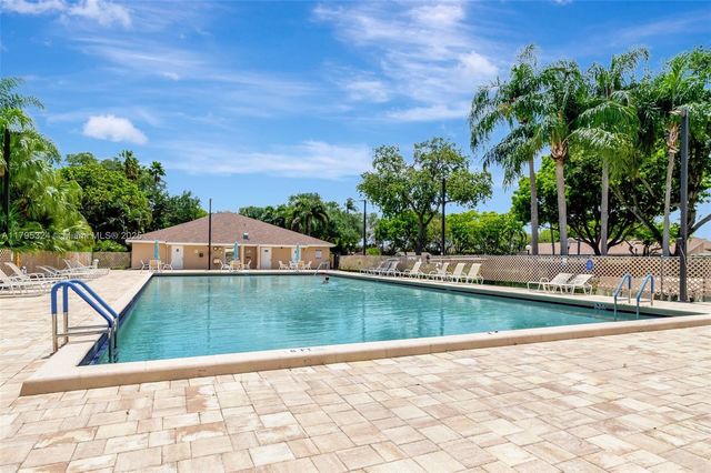 8055 Sweetbriar Way, Boca Raton, FL 33496