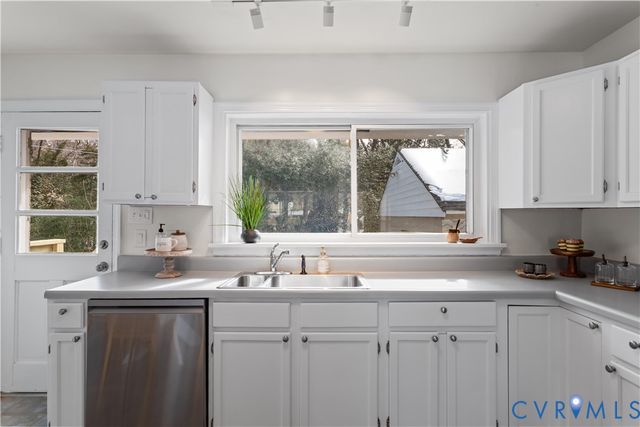 5101 Earlwick Rd, Henrico, VA 23230