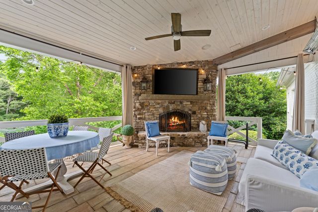 1536 Blue Ridge Drive NE, Gainesville, GA 30501
