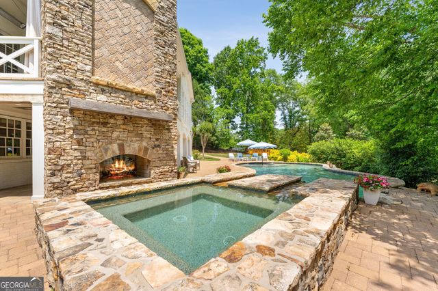 1536 Blue Ridge Drive NE, Gainesville, GA 30501