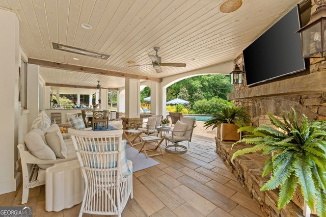 1536 Blue Ridge Drive NE, Gainesville, GA 30501