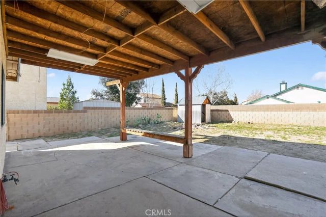 2559 E Avenue J2, Lancaster, CA 93535