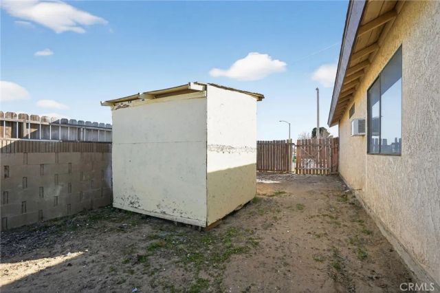 2559 E Avenue J2, Lancaster, CA 93535