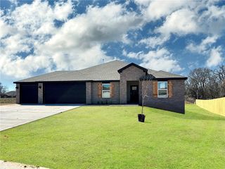 1042 Vista Avenue, Prairie Grove, AR 72753