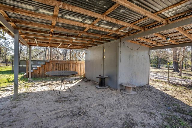 201 Magnolia Road, Cleveland, TX 77328