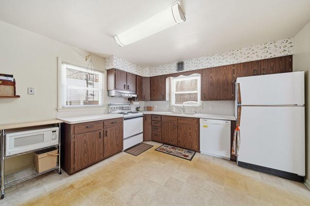 6728 King Road, Spring Arbor Twp, MI 49283