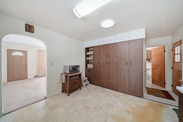 6728 King Road, Spring Arbor Twp, MI 49283