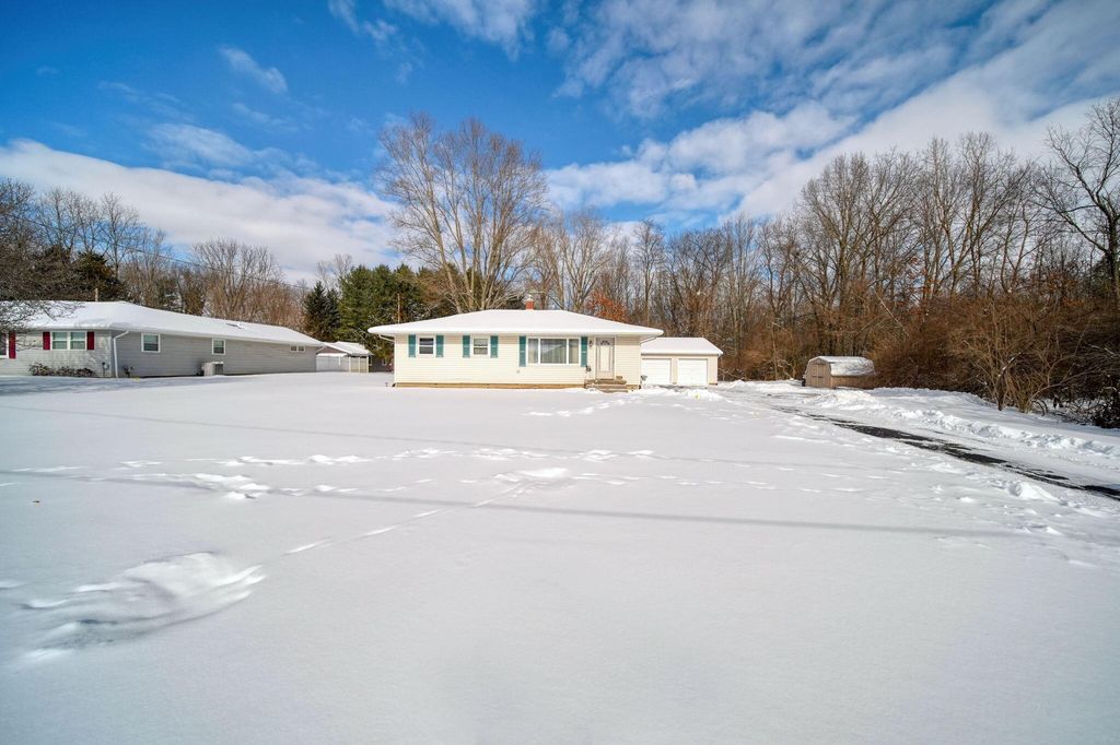 6728 King Road, Spring Arbor Twp, MI 49283