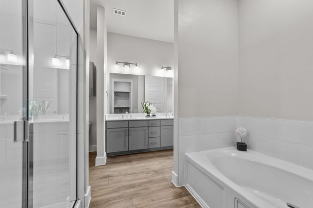 1010 Ebony, Mckinney, TX 75071