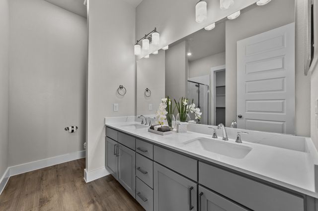 1010 Ebony, Mckinney, TX 75071