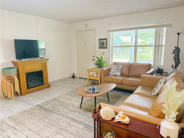 9394 SW 97TH LANE A, Ocala, FL 34481