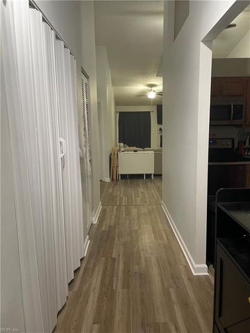 816 Stephanie CT, Virginia Beach, VA 23462