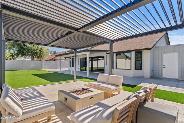 3026 E Leland Street, Mesa, AZ 85213