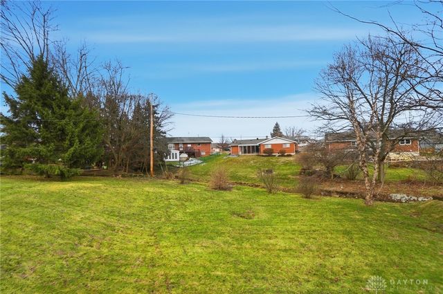 59 Amokee Place, Tipp City, OH 45371