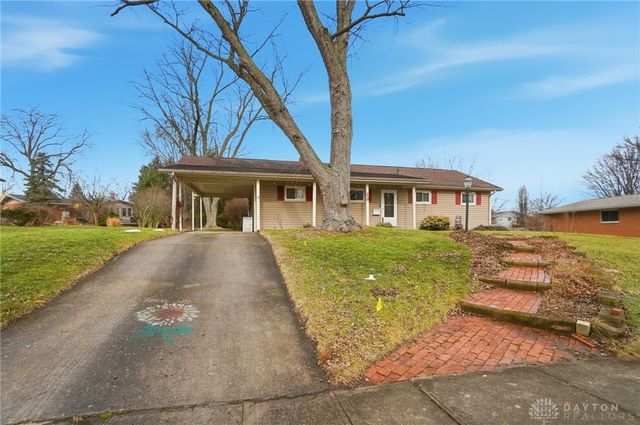 59 Amokee Place, Tipp City, OH 45371