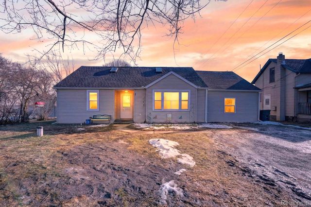 6015 Jeddo Road, Grant Township, MI 48032