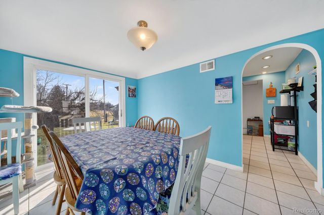 6015 Jeddo Road, Grant Township, MI 48032