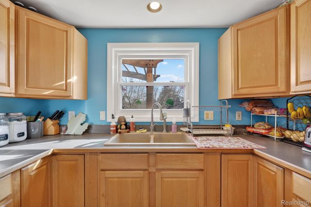 6015 Jeddo Road, Grant Township, MI 48032