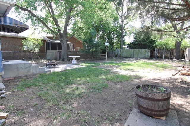 644 Mcadams Rd, Salina, KS 67401
