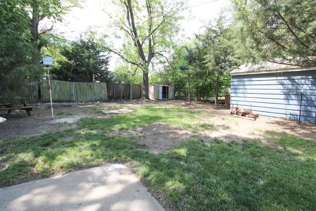 644 Mcadams Rd, Salina, KS 67401