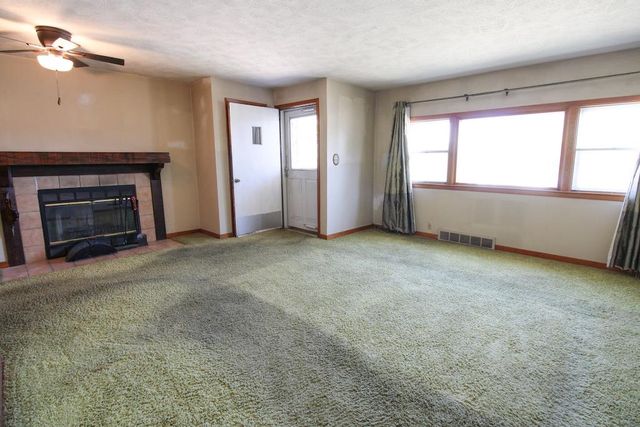 644 Mcadams Rd, Salina, KS 67401
