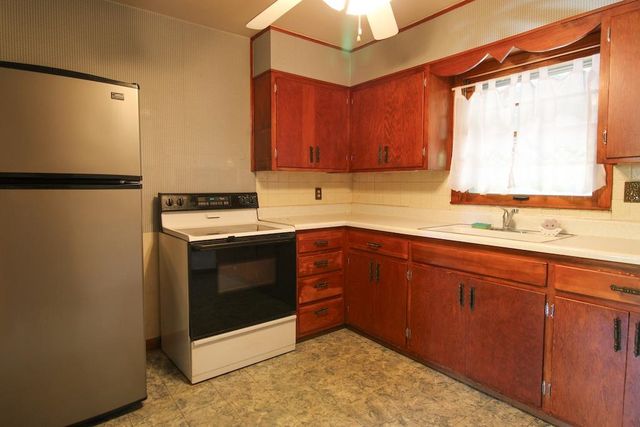 644 Mcadams Rd, Salina, KS 67401