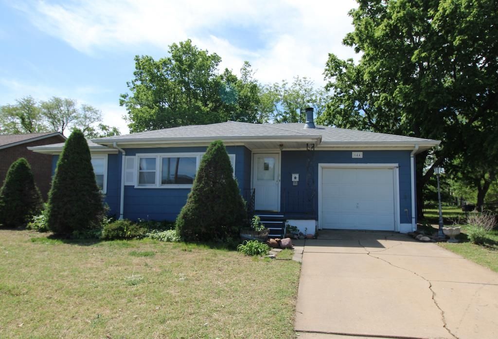 644 Mcadams Rd, Salina, KS 67401