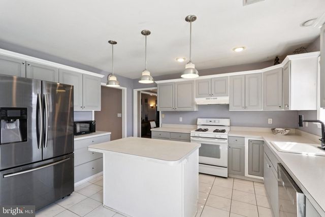 187 COMPASS ROAD, Manahawkin, NJ 08050