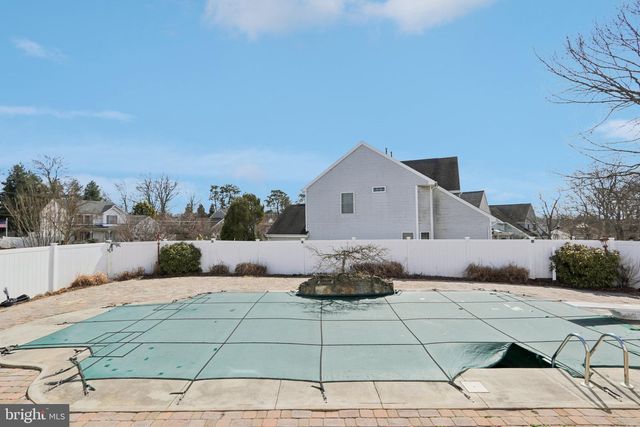 187 COMPASS ROAD, Manahawkin, NJ 08050