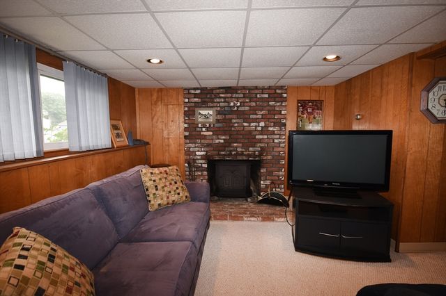 37 Thornton Ave, Brockton, MA 02301