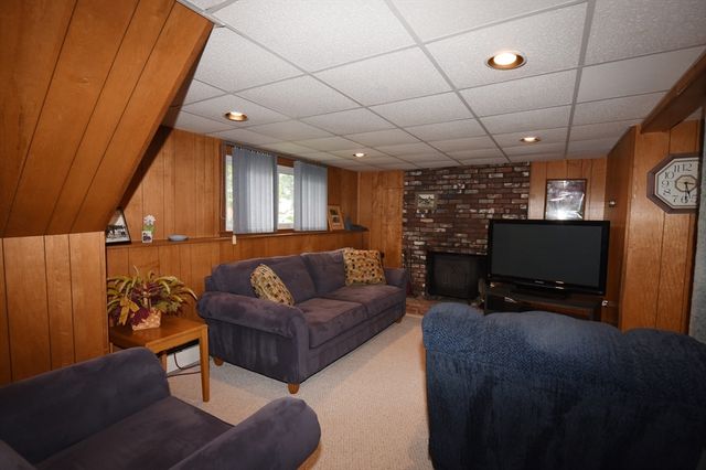 37 Thornton Ave, Brockton, MA 02301