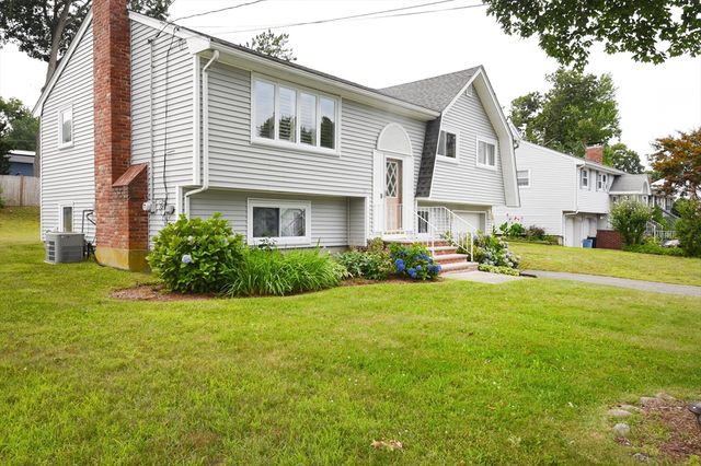 37 Thornton Ave, Brockton, MA 02301