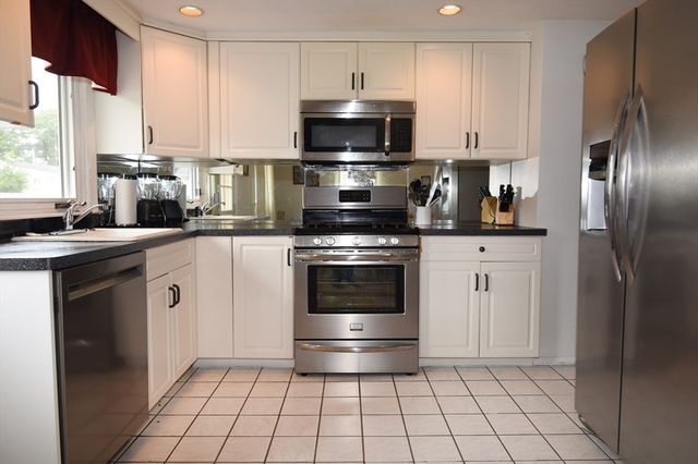 37 Thornton Ave, Brockton, MA 02301