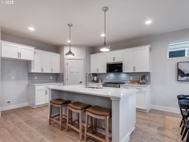 13884 Sw 175th Ave, Tigard, OR 97140