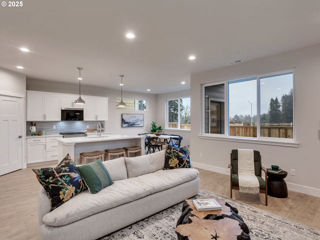 13884 Sw 175th Ave, Tigard, OR 97140