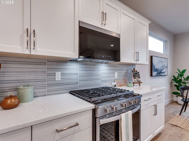 13884 Sw 175th Ave, Tigard, OR 97140