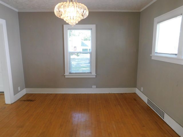 606 5th Street S, Moorhead, MN 56560