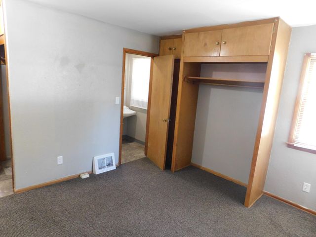 606 5th Street S, Moorhead, MN 56560
