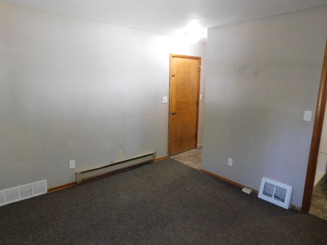 606 5th Street S, Moorhead, MN 56560
